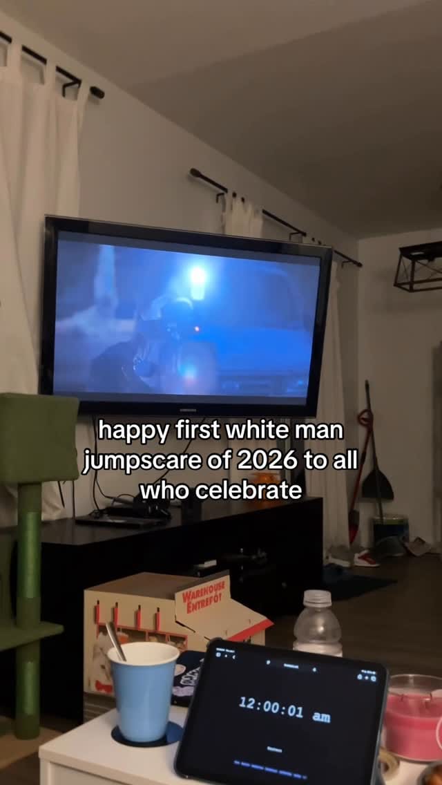 Post 4 by CosPayton Cosplay & Crafting on Instagram (video)
