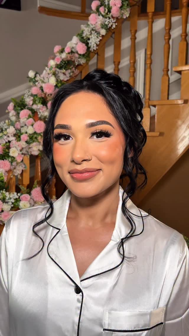 Post 3 by Toronto & Destination Makeup Artist on Instagram (video)