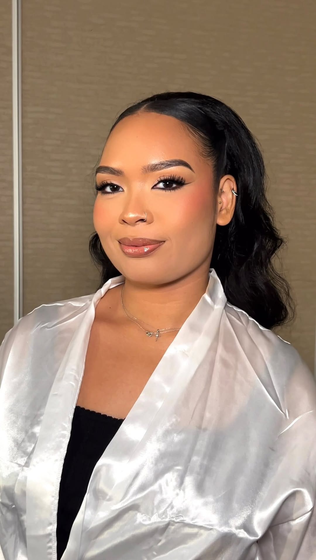 Post 6 by Toronto & Destination Makeup Artist on Instagram (video)