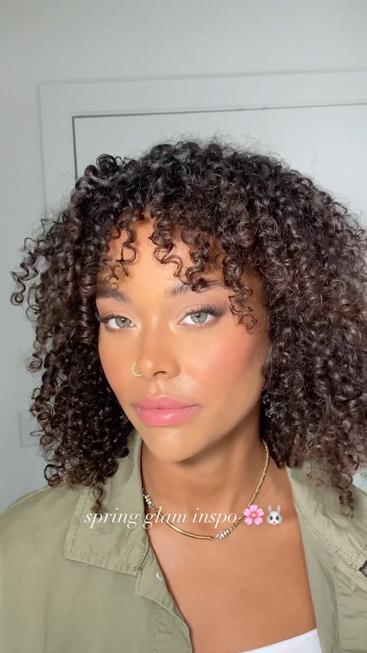 Post 10 by GOLD COAST | BYRON BAY HAIR + MAKEUP ARTIST on Instagram (video)