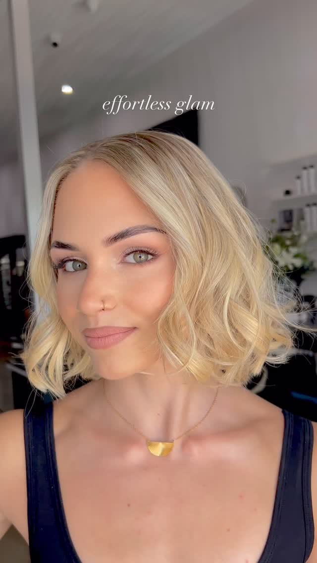 Post 3 by GOLD COAST | BYRON BAY HAIR + MAKEUP ARTIST on Instagram (video)