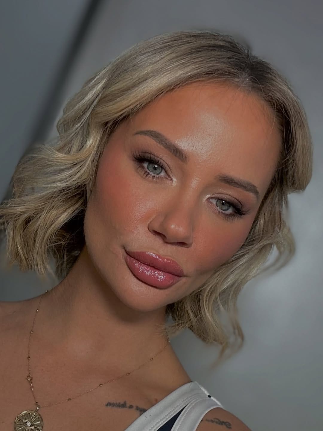 Post 8 by GOLD COAST | BYRON BAY HAIR + MAKEUP ARTIST on Instagram (image)