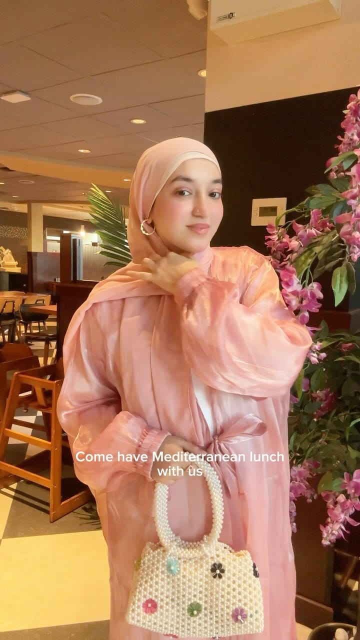 Post 2 by Maria Hussaini | Beauty blogger | Vancouver on Instagram (video)