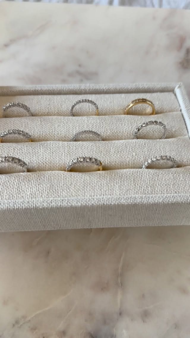 Post 1 by BIJOUX SIGNÉ LUXO | Luxury Fine Gold Jewelry on Instagram (video)
