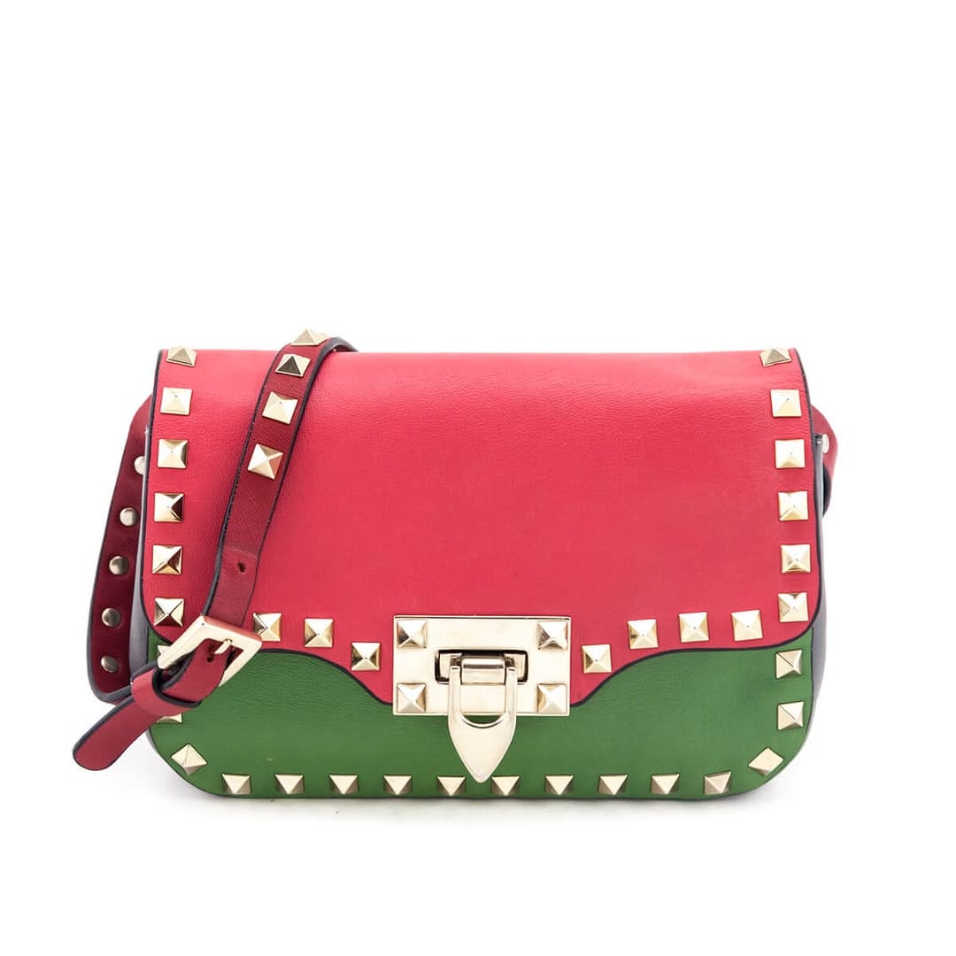 Post 7 by Love that Bag etc on Instagram (carousel)