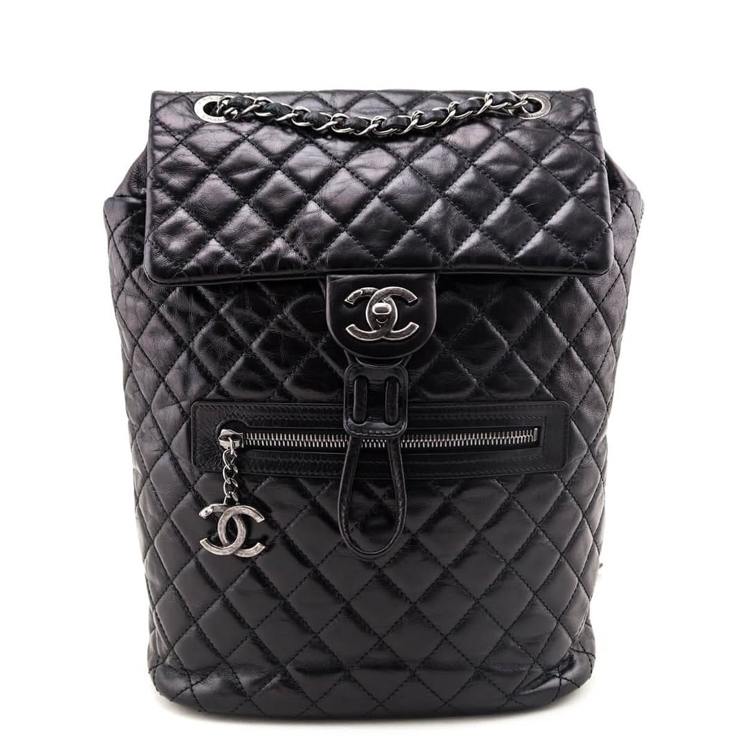 Post 9 by Love that Bag etc on Instagram (carousel)