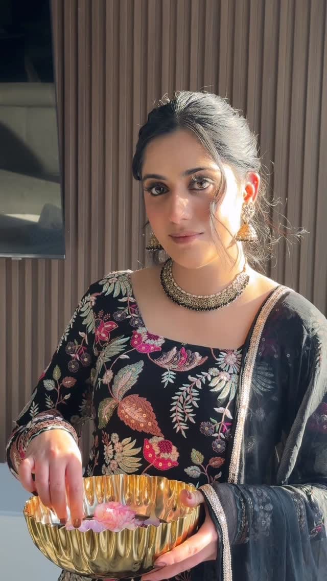 Post 10 by Aarzoo Sehdev on Instagram (video)