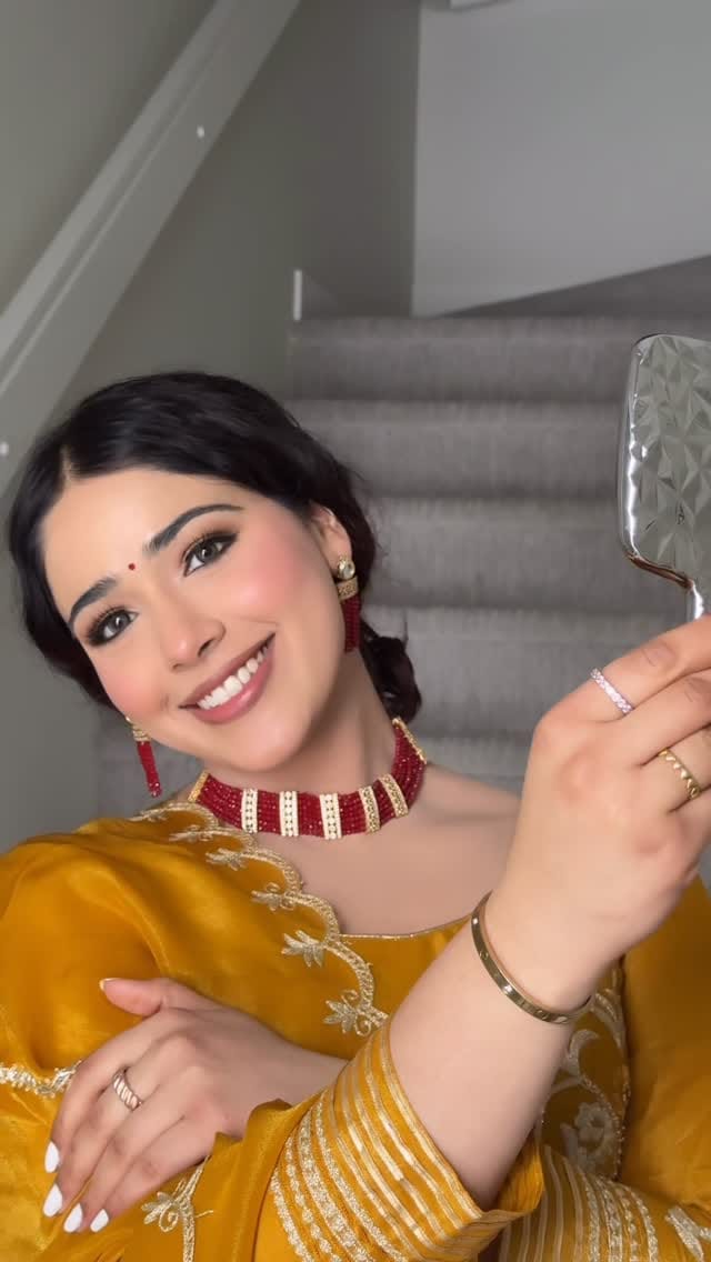 Post 4 by Aarzoo Sehdev on Instagram (video)