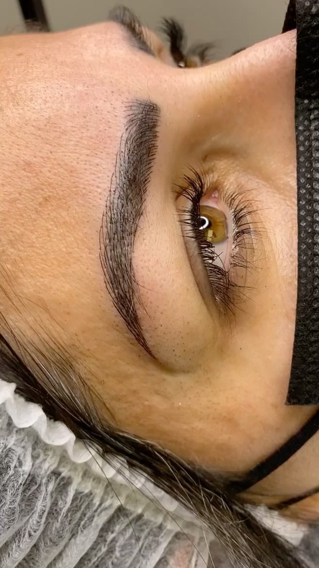 Post 3 by 🇨🇦Phibrows—toronto,ON on Instagram (video)