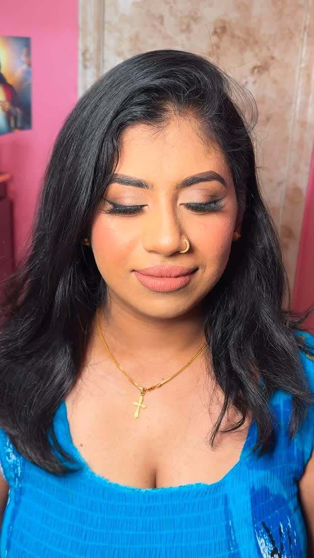 Post 4 by MEHEK • ᴍᴀᴋᴇᴜᴘ ᴀɴᴅ ʜᴀɪʀ | Bridal + Party on Instagram (video)