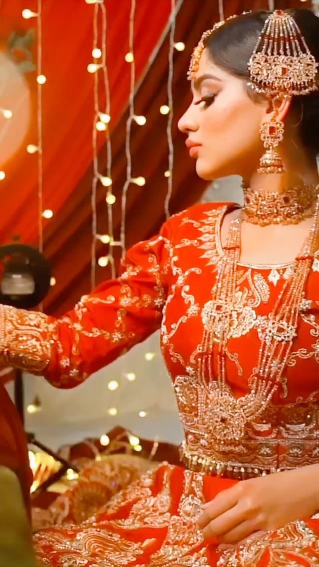 Post 10 by Ayesha Hussain- Bridal Artist on Instagram (video)