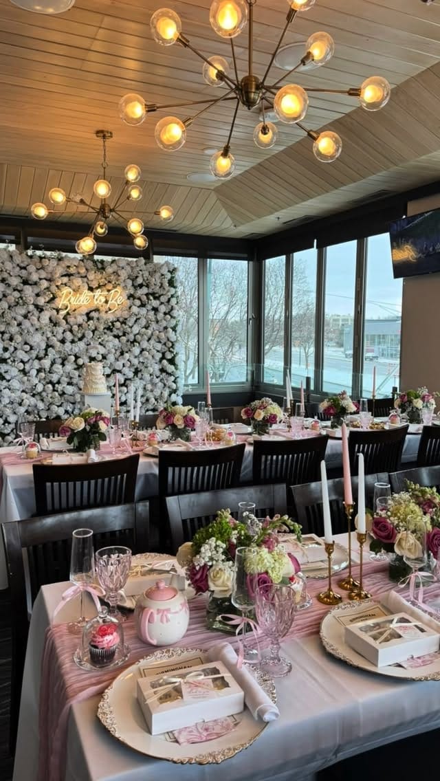 Post 3 by FLEUR GALORE WALLS DETROIT on Instagram (video)