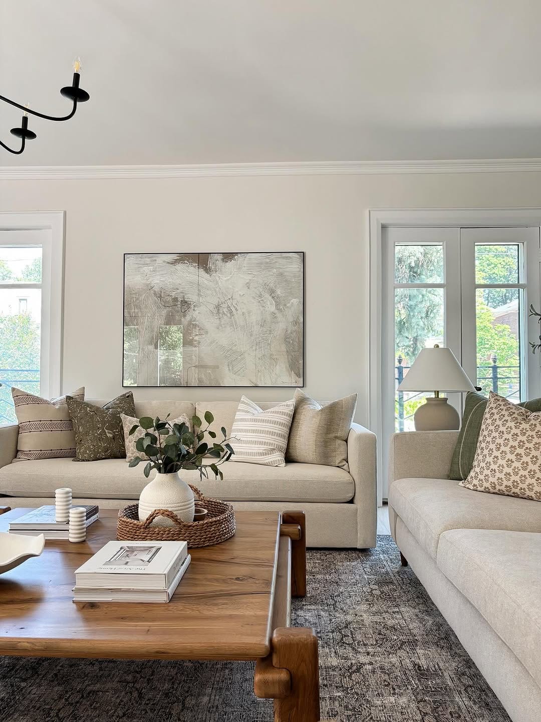 Post 2 by Mounira Giacco | Giacco Decor on Instagram (image)