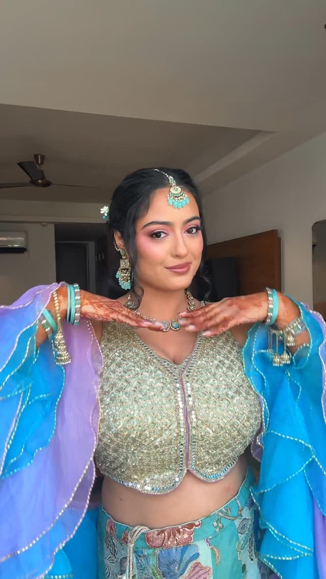 Post 5 by Simran Rekhi on Instagram (video)