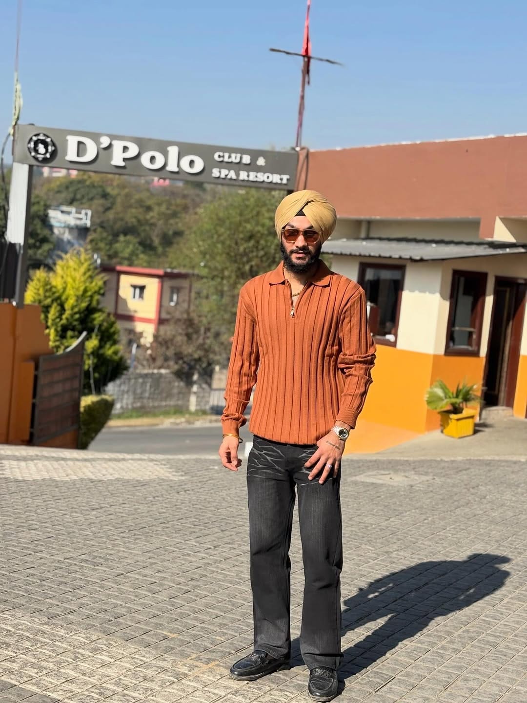 Post 3 by JP Vlogs on Instagram (carousel)