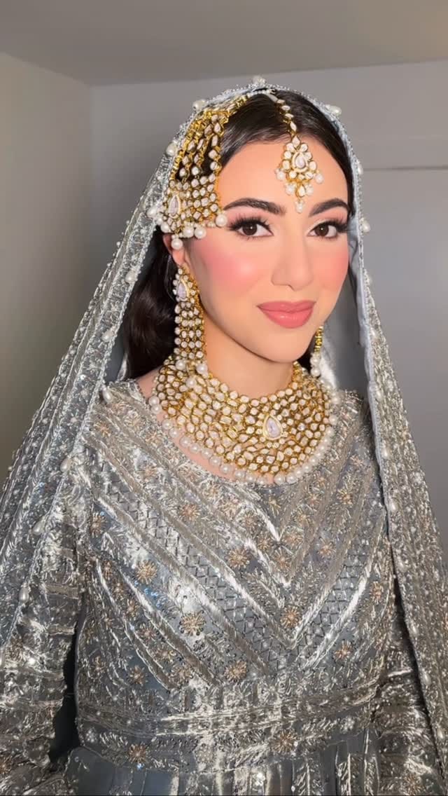 Post 3 by A M N A 🇵🇰🇨🇦 on Instagram (video)