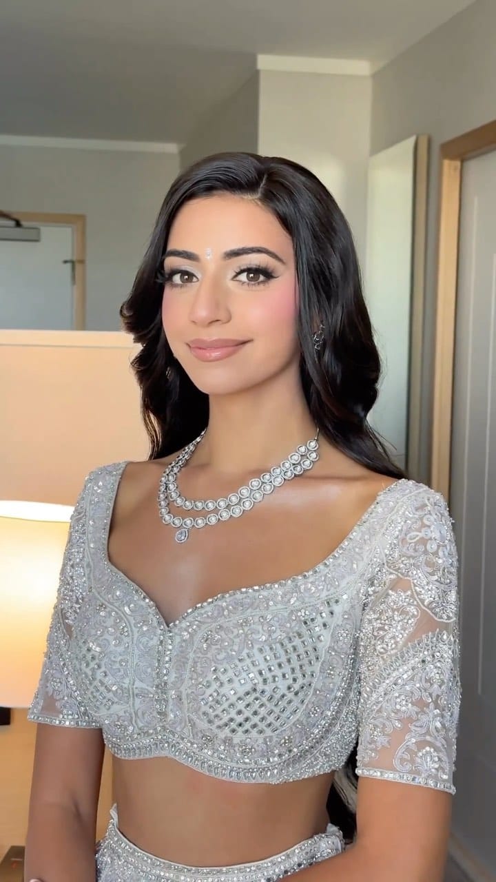 Post 10 by A M N A 🇵🇰🇨🇦 on Instagram (video)