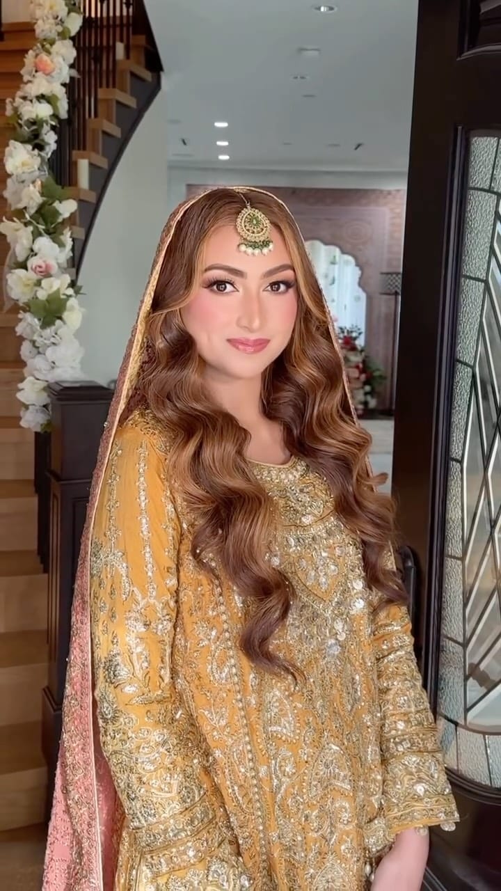 Post 8 by A M N A 🇵🇰🇨🇦 on Instagram (video)