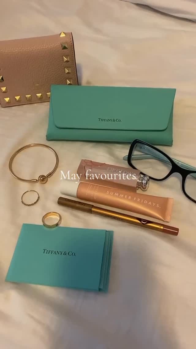 Post 4 by @makeupwithsophieg on Instagram (video)