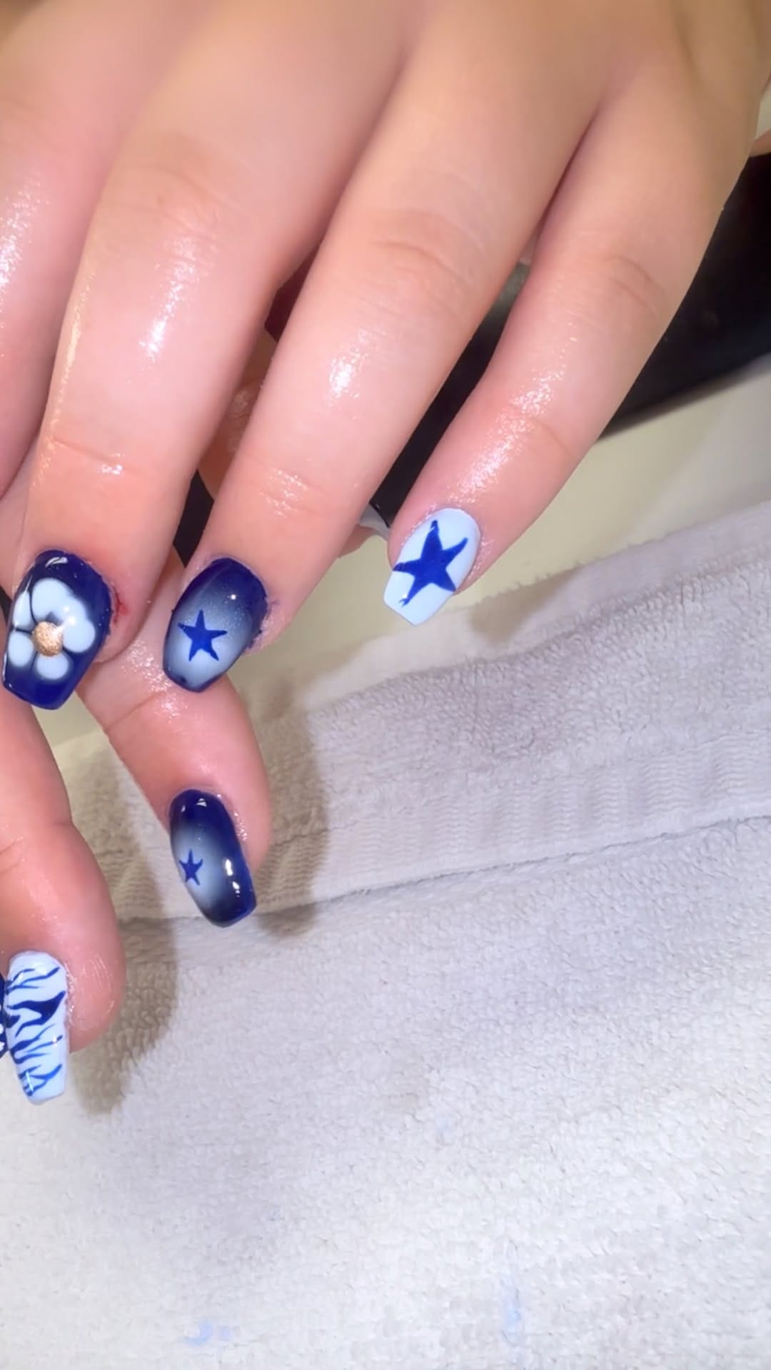 Post 7 by Femeena 💫💅 on Instagram (video)