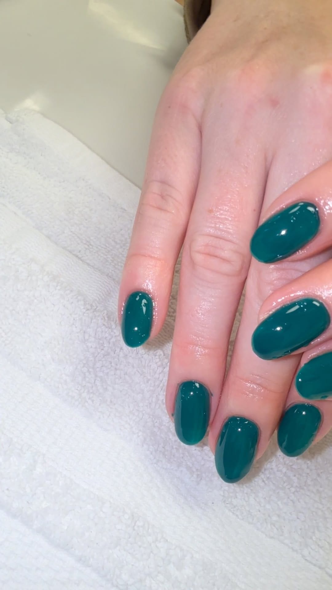 Post 2 by Femeena 💫💅 on Instagram (video)