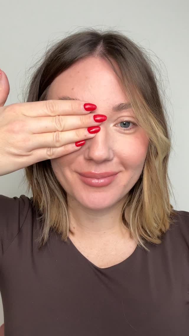 Post 4 by Justyna Makeup Artist on Instagram (video)