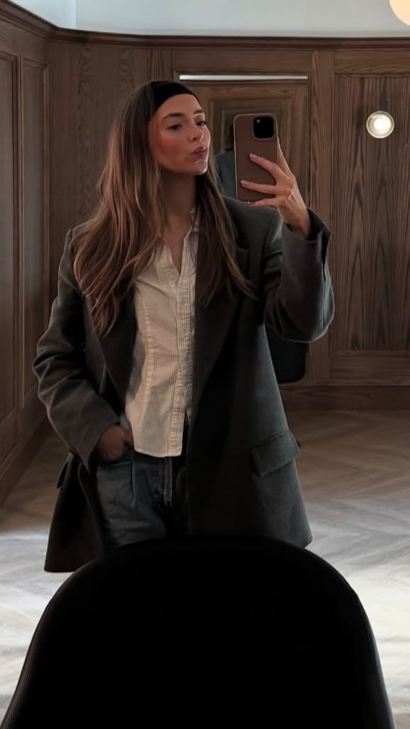 Post 3 by The Beverly Salon on Instagram (video)