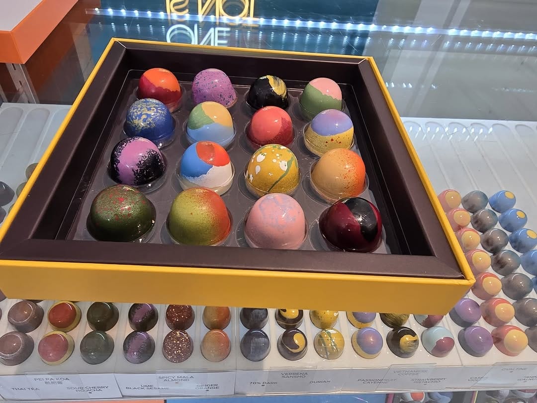 Post 8 by ONYX Chocolates on Instagram (carousel)