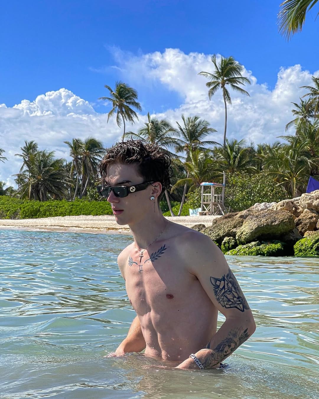 Post 10 by 𝐃𝐀𝐍 𝐁𝐀𝐑𝐓𝐋𝐄𝐓𝐓 on Instagram (carousel)