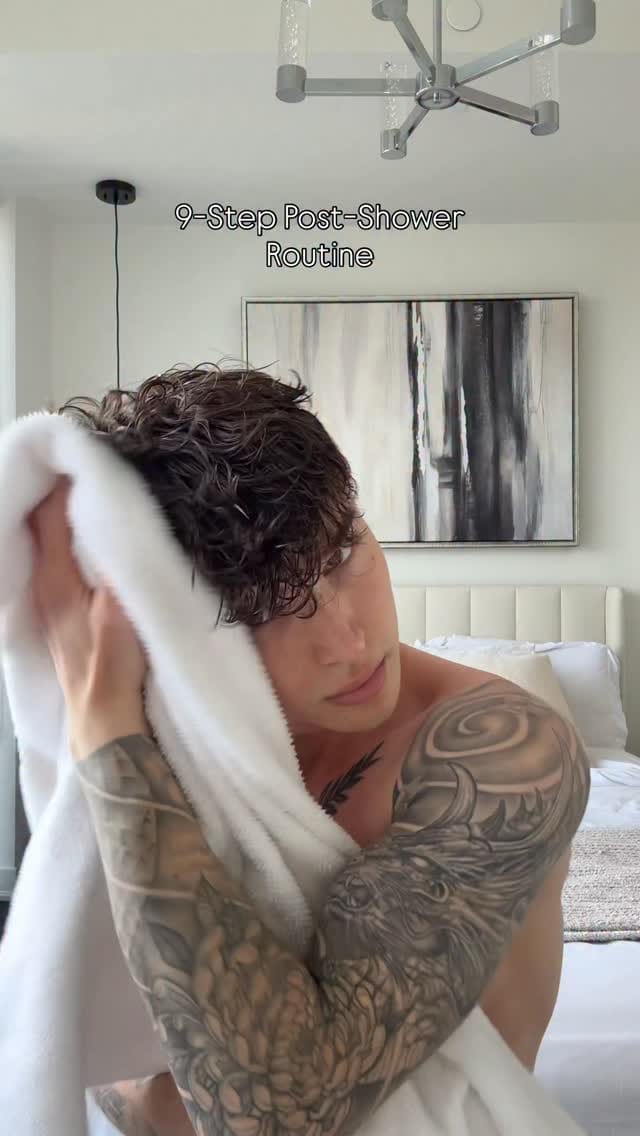 Post 4 by 𝐃𝐀𝐍 𝐁𝐀𝐑𝐓𝐋𝐄𝐓𝐓 on Instagram (video)