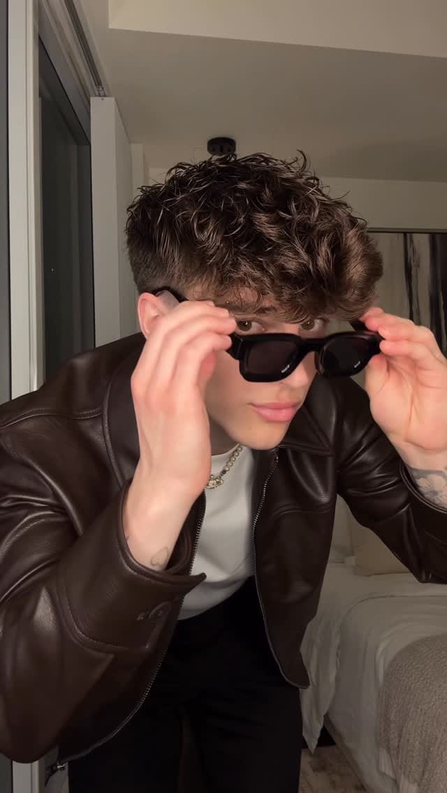 Post 2 by 𝐃𝐀𝐍 𝐁𝐀𝐑𝐓𝐋𝐄𝐓𝐓 on Instagram (video)
