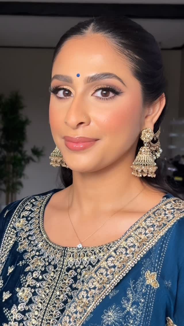 Post 4 by Kashika Maini | VANCOUVER MAKEUP ARTIST 🇮🇳 🇨🇦 on Instagram (video)