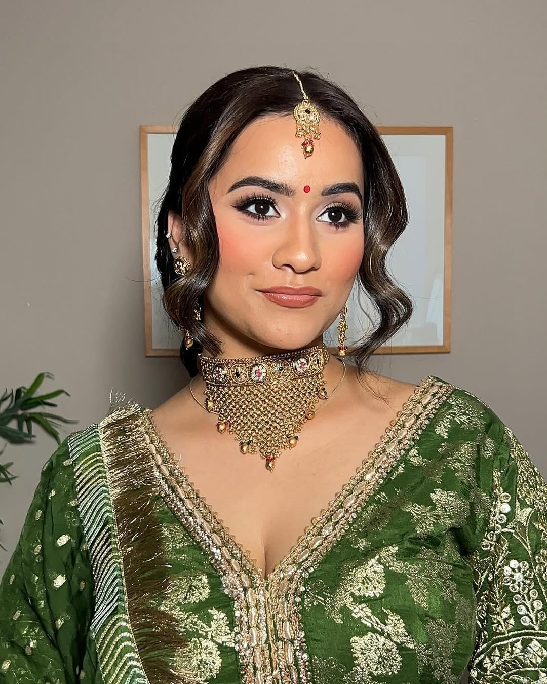 Post 9 by Kashika Maini | VANCOUVER MAKEUP ARTIST 🇮🇳 🇨🇦 on Instagram (carousel)