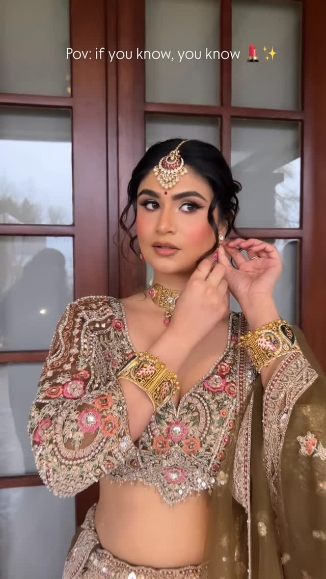 Post 3 by Kashika Maini | VANCOUVER MAKEUP ARTIST 🇮🇳 🇨🇦 on Instagram (video)