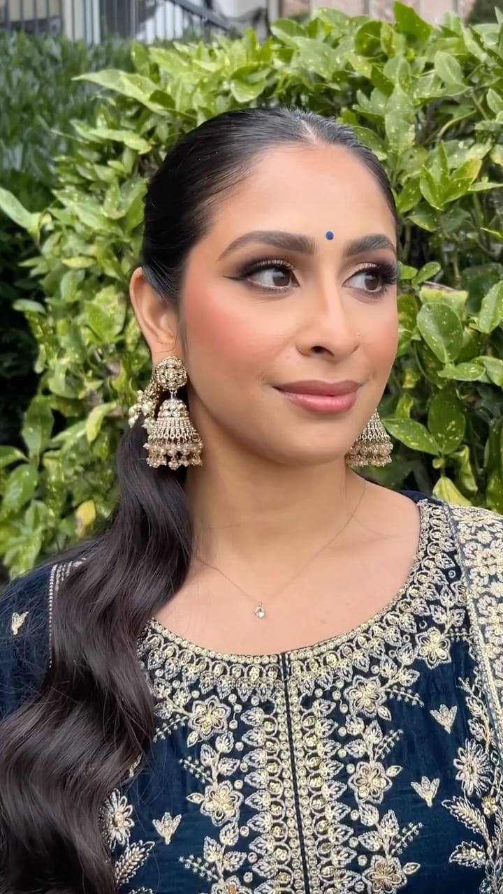 Post 6 by Kashika Maini | VANCOUVER MAKEUP ARTIST 🇮🇳 🇨🇦 on Instagram (video)