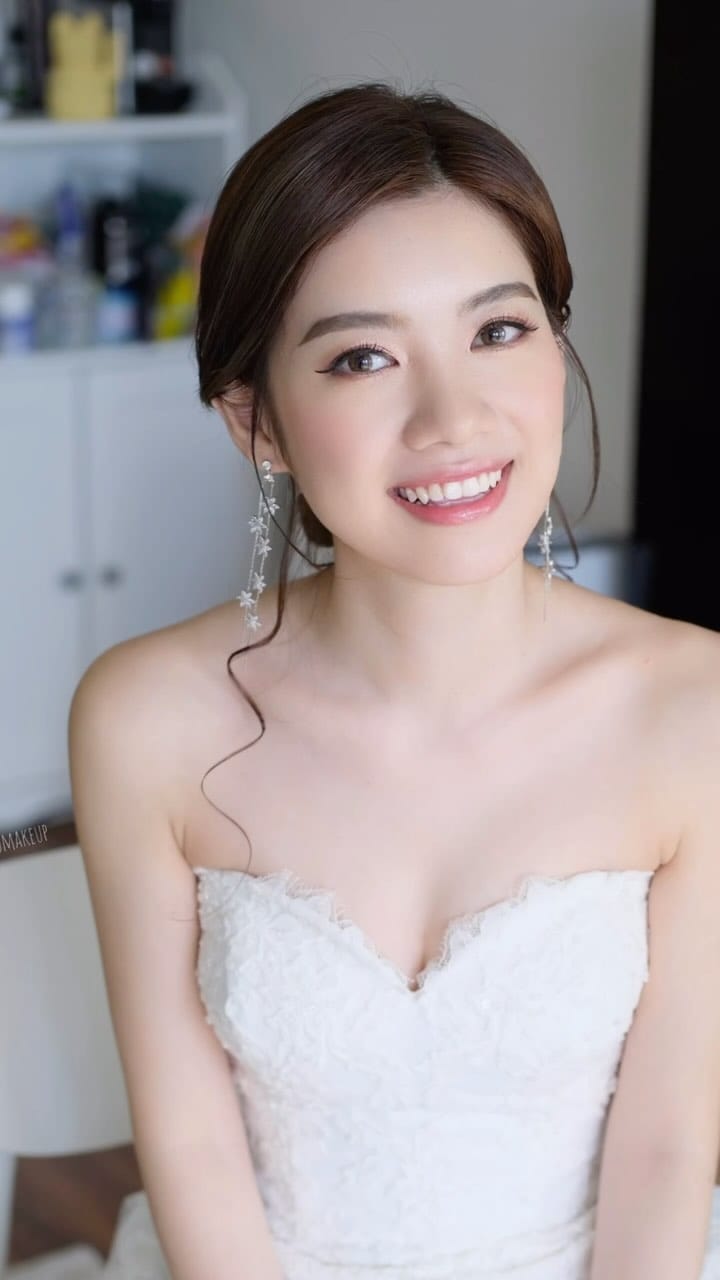 Post 8 by Toronto Makeup Artist｜Asian Bridal Expert｜多倫多香港新娘化妝師｜Jellia🇨🇦🇭🇰 on Instagram (video)