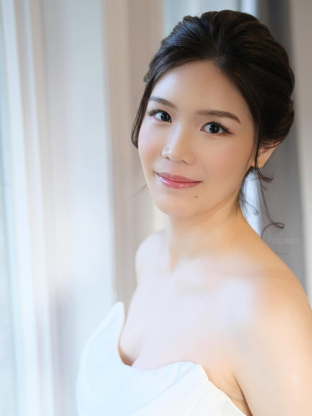 Post 4 by Toronto Makeup Artist｜Asian Bridal Expert｜多倫多香港新娘化妝師｜Jellia🇨🇦🇭🇰 on Instagram (carousel)