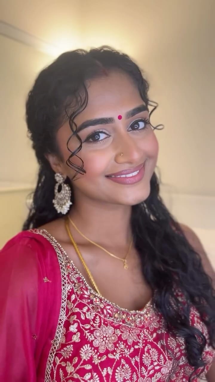 Post 6 by Vithusayni on Instagram (video)