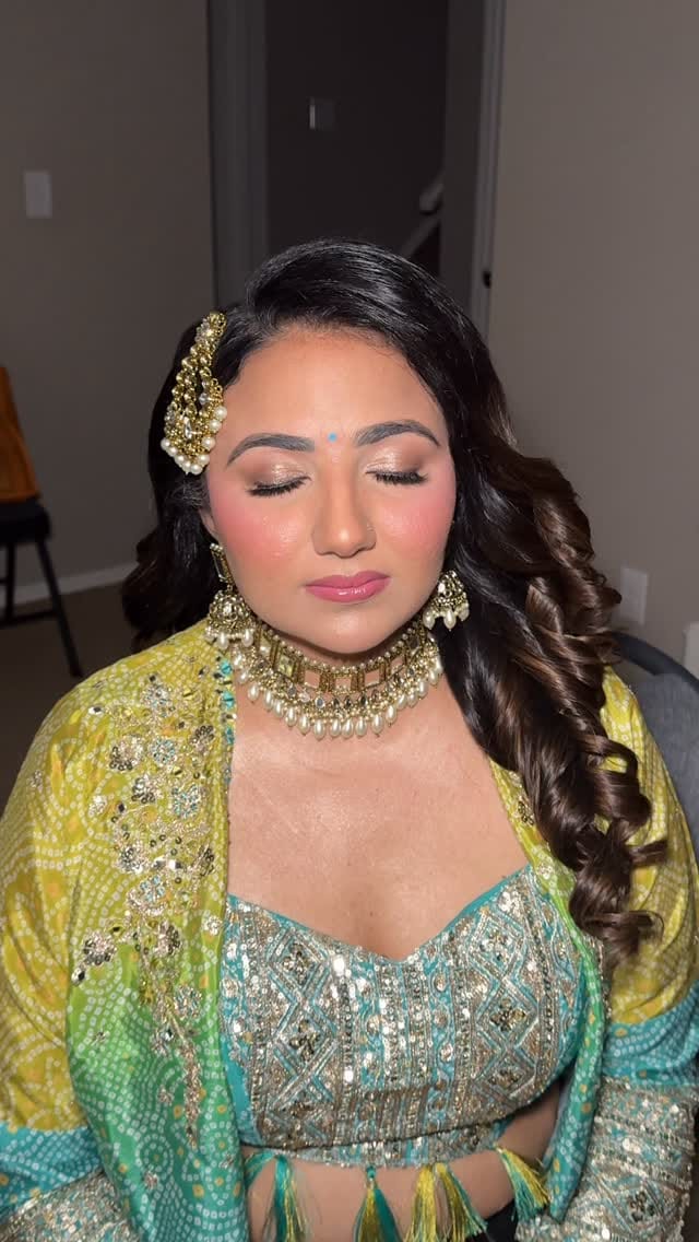 Post 9 by Edmonton MUA| NAILS| HAIRS| HENNA| LASHES| ESTHETICIAN on Instagram (video)