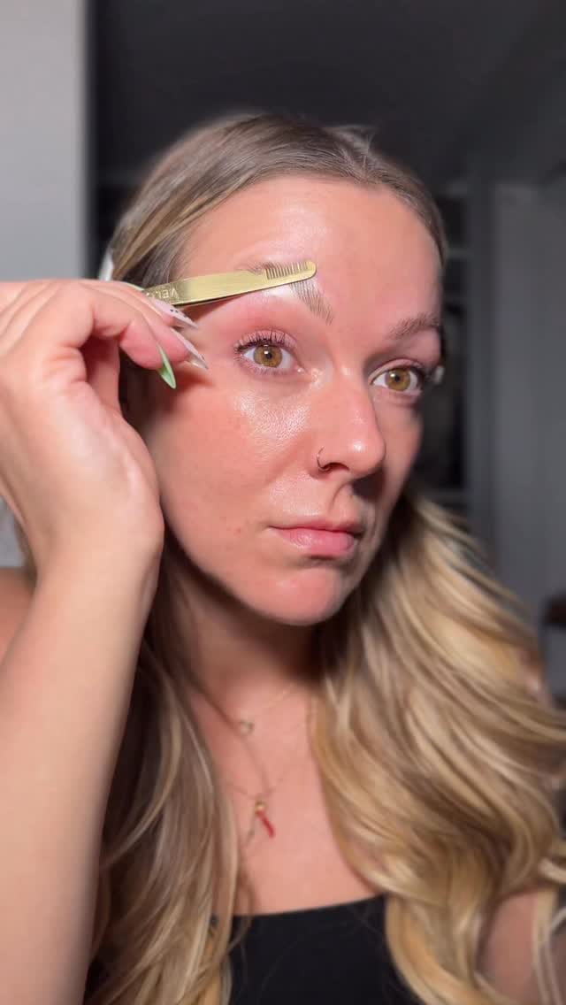 Post 2 by Taylor Christie • Winnipeg | Calgary | Destination Makeup Artist on Instagram (video)