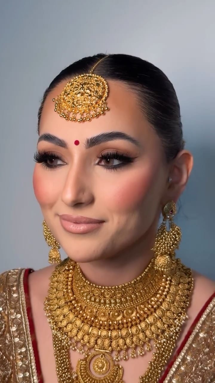 Post 4 by 𝓡𝓘𝓣𝓘𝓚𝓐 𝓚𝓤𝓜𝓐𝓡 on Instagram (video)