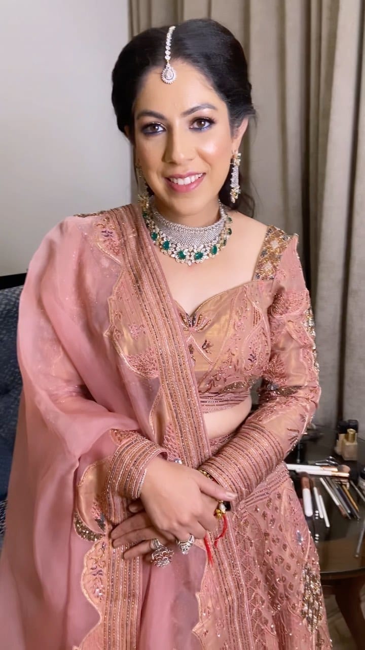 Post 10 by Srishty Sehgal | Makeup Artist | Content Creator on Instagram (video)