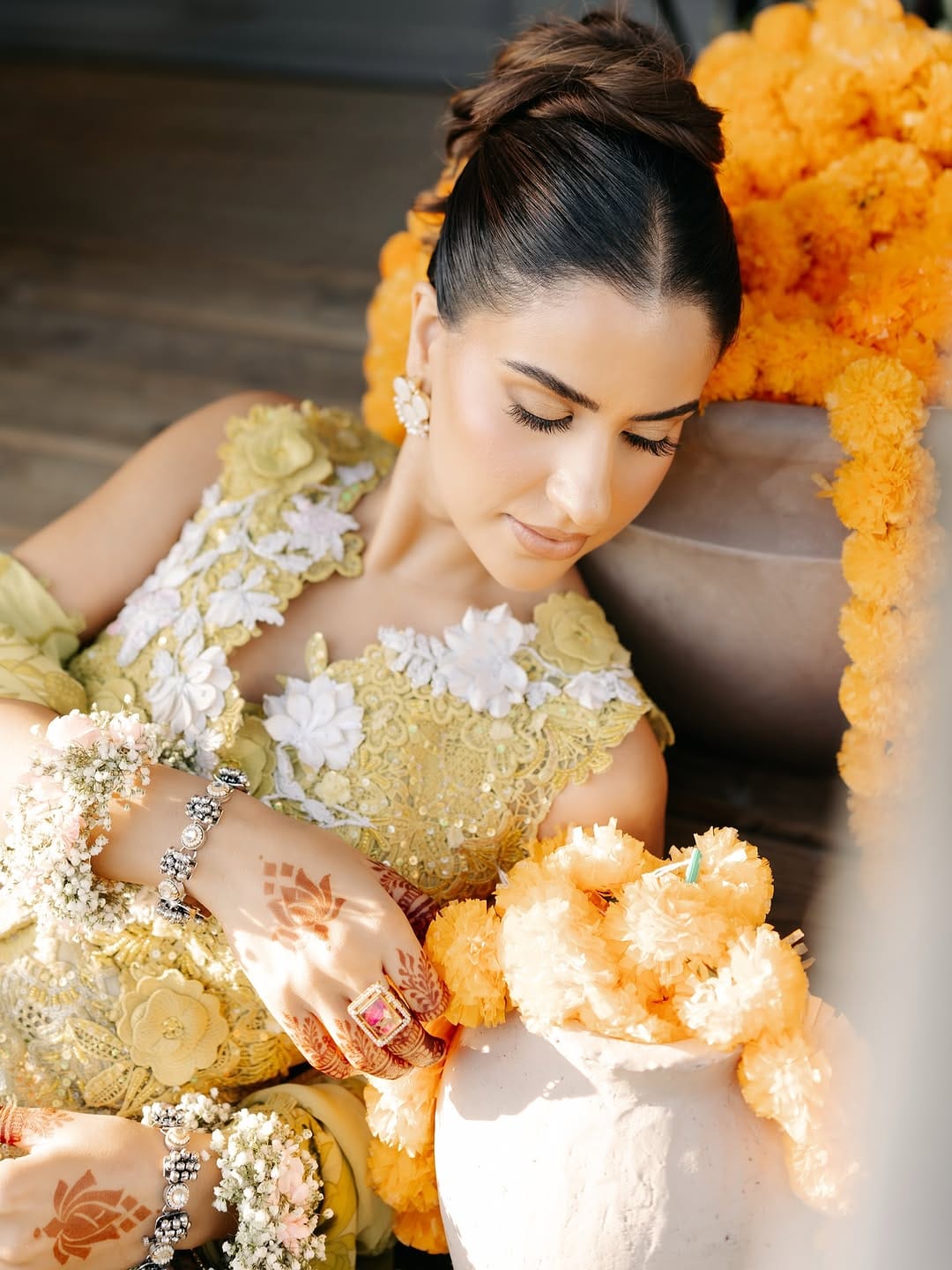 Post 8 by BAV BRAR • BRIDAL MAKEUP ARTIST on Instagram (carousel)