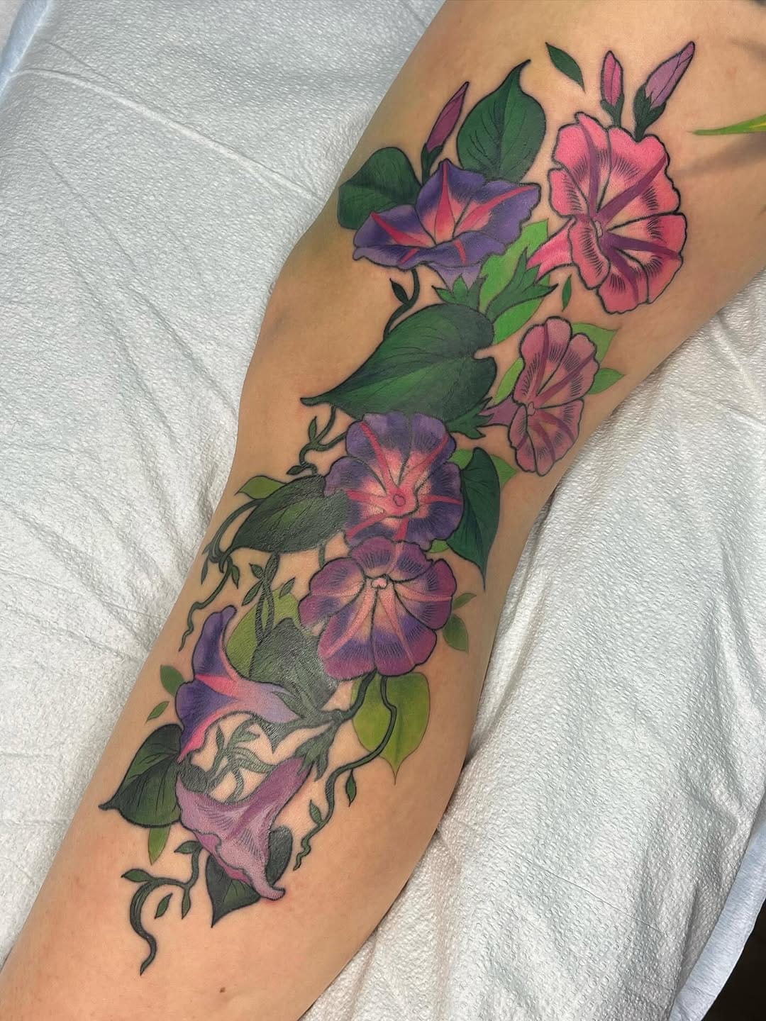 Post 10 by 🌈 𝐓𝐚𝐭𝐭𝐨𝐨𝐬 𝐛𝐲 𝐀𝐥𝐥𝐢𝐬𝐨𝐧 💖 𝘞𝘪𝘯𝘯𝘪𝘱𝘦𝘨, 𝘔𝘉 on Instagram (carousel)