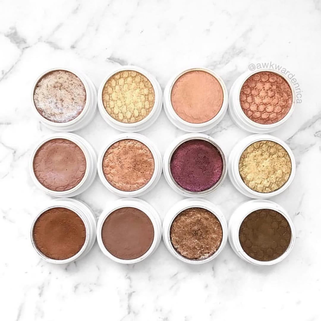 Post 5 by Makeup Addict💄 on Instagram (image)