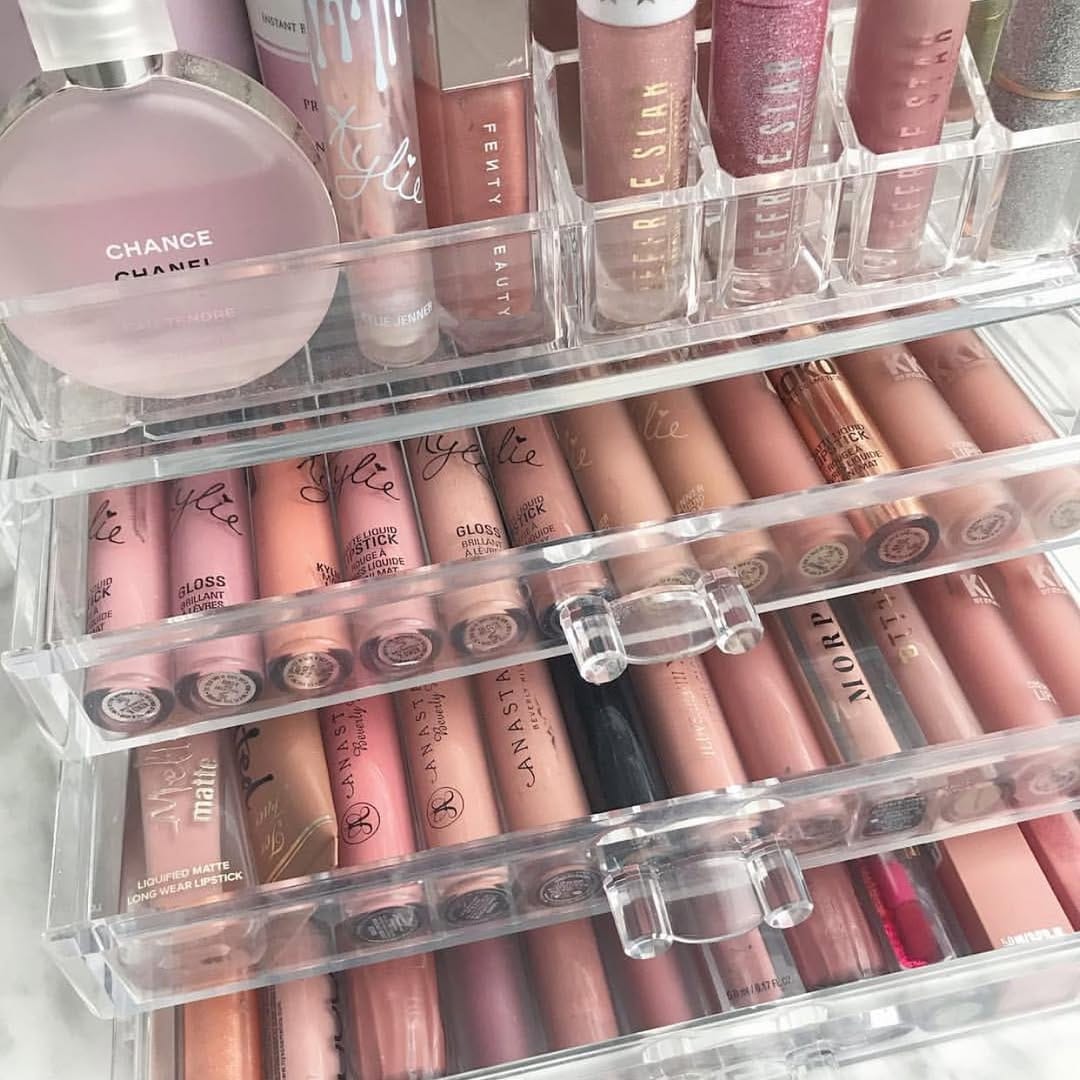 Post 6 by Makeup Addict💄 on Instagram (image)