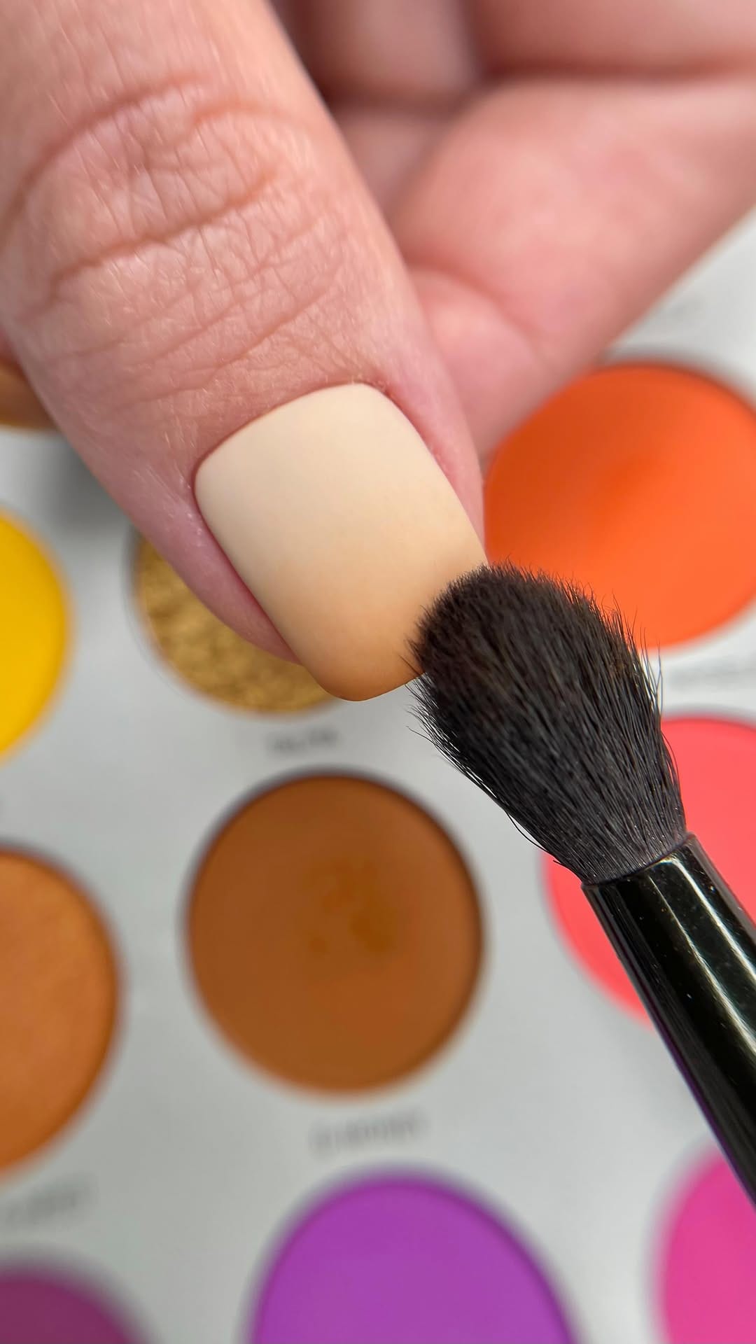Post 10 by Anahita Mousavi | nail technician on Instagram (video)
