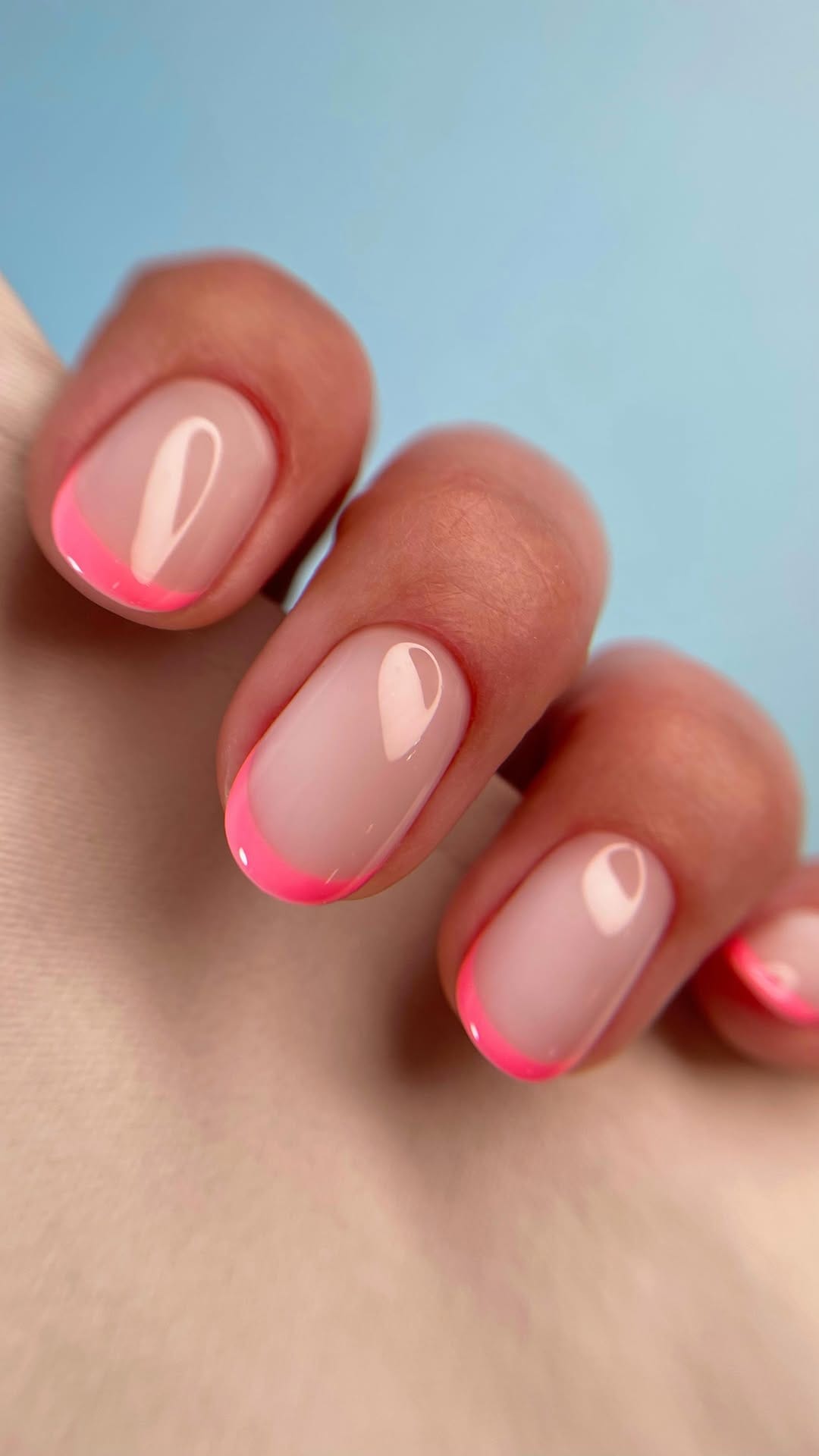 Post 5 by Anahita Mousavi | nail technician on Instagram (video)