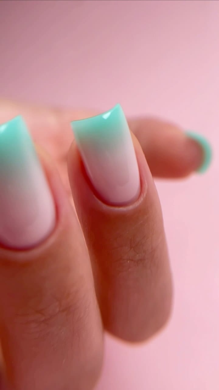 Post 2 by Anahita Mousavi | nail technician on Instagram (video)