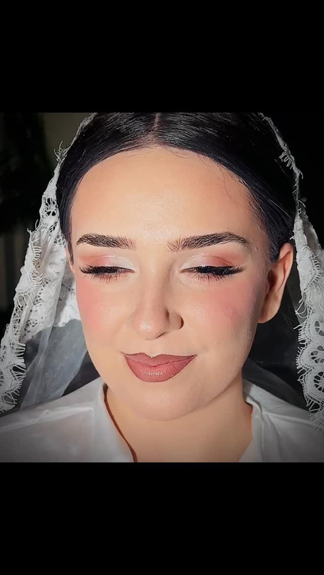 Post 10 by Darine Mini on Instagram (video)